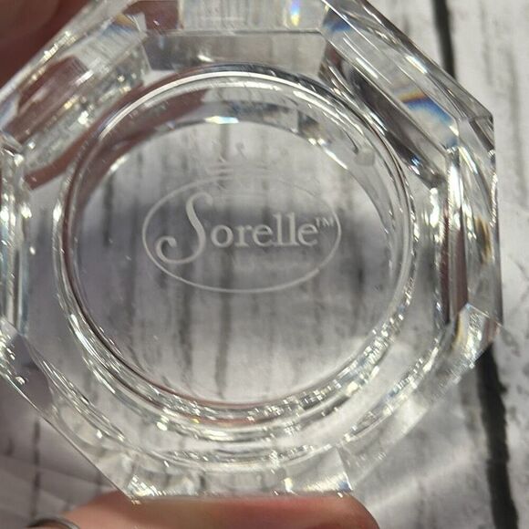 Sorelle Hand Crafted Crystal Trinket Box and LED Light Stand - Picture 7 of 10